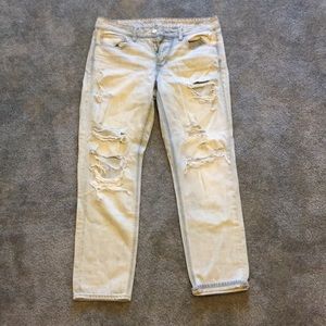 American Eagle Light Wash Jeans